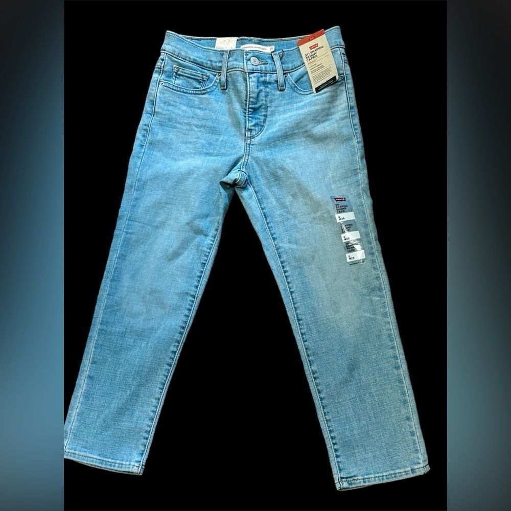 Levi’s 311 Shaping Skinny Capri’s